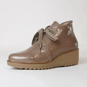 4664 Taupe Patent Ankle Boots