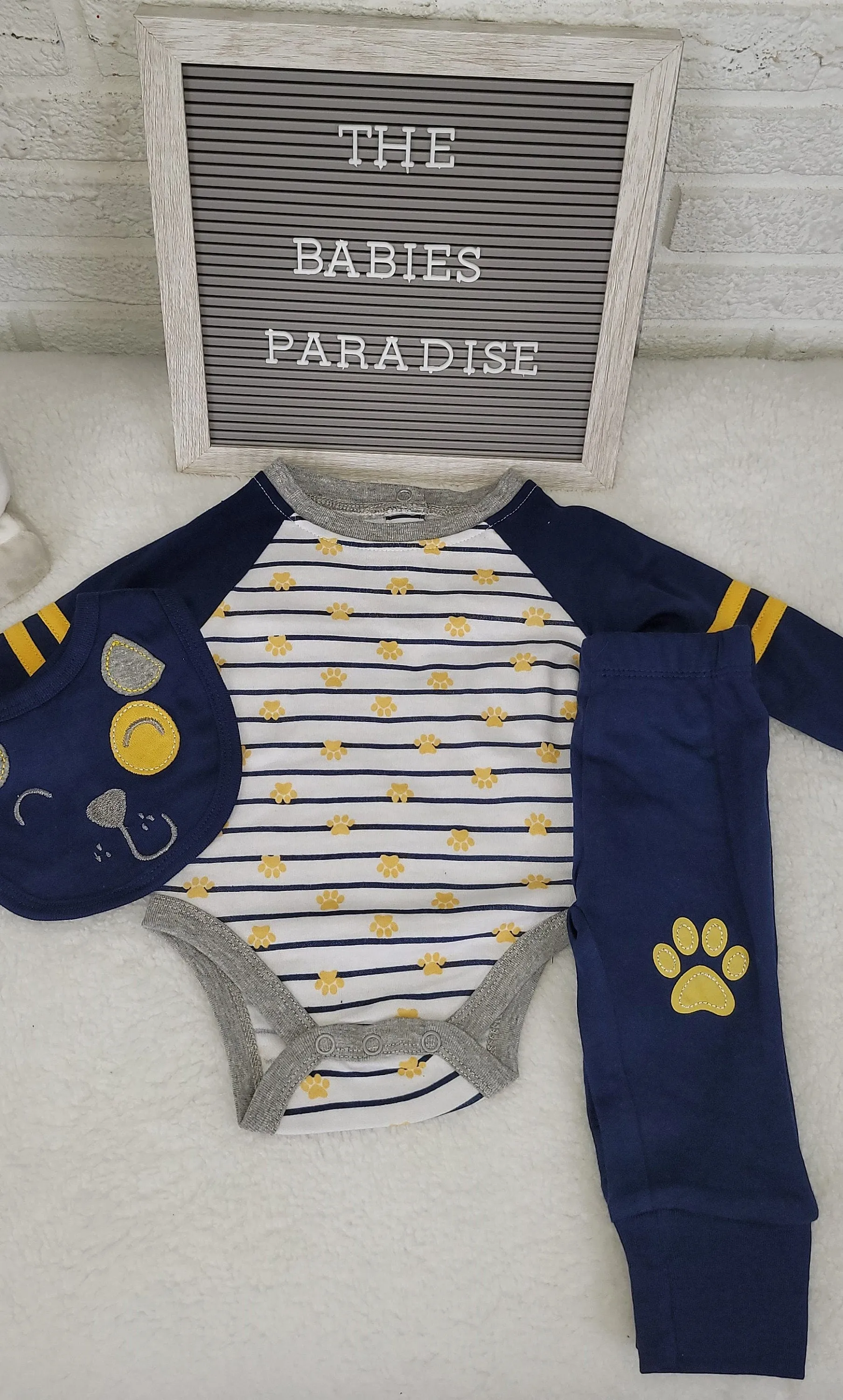 Baby Clothes 3pcs, Baby Boys Set 0-3, 3-6 and 6-9 months, Doggy Paw Baby Clothes, BoysBlue Pants, Doggy Patern Bib.