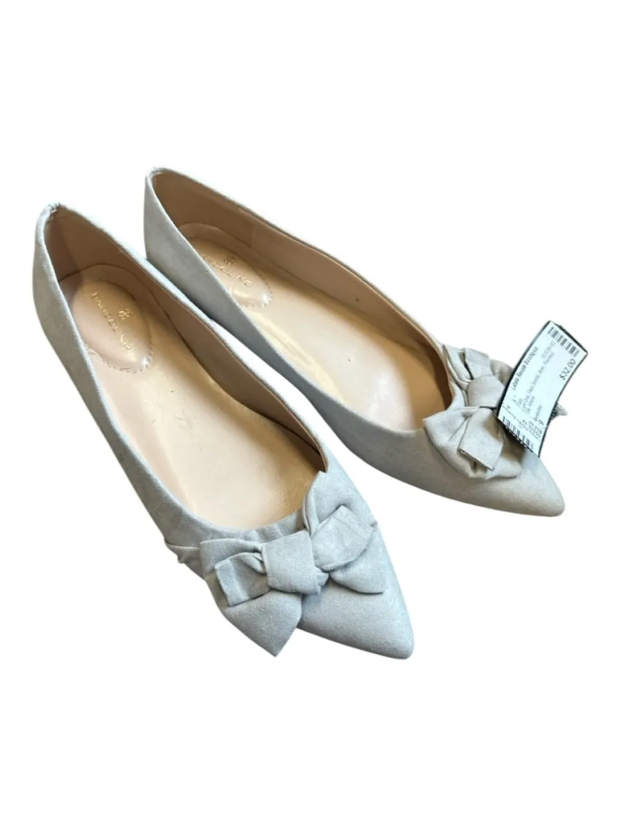 Bandolino Shoe Size 9 Light Gray Faux Suede Bow Pointed Toe Flats