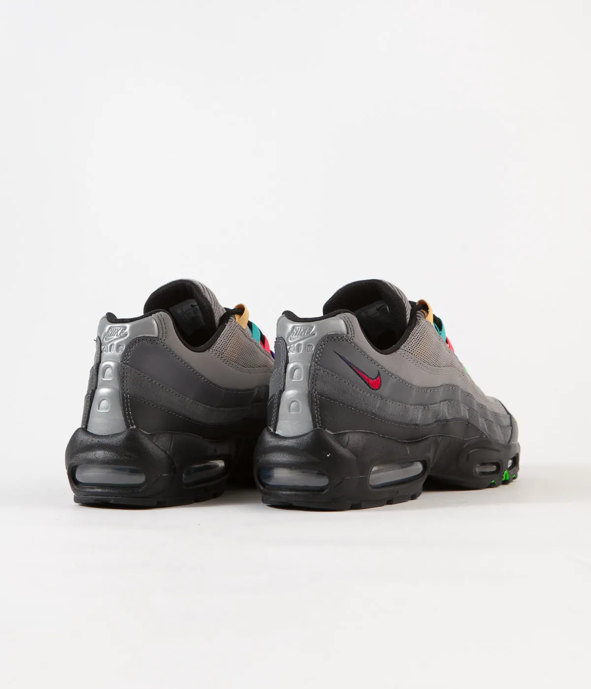 Nike Air Max 95 SE Shoes - Light Charcoal / University Red - Black