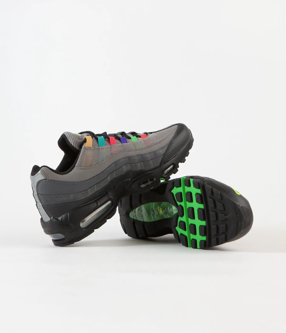 Nike Air Max 95 SE Shoes - Light Charcoal / University Red - Black